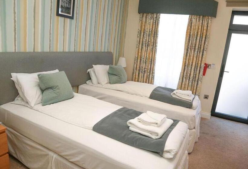 Deluxe Room, The Maypole At Wellow
