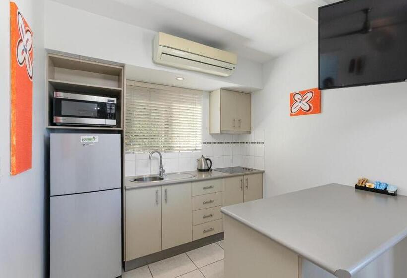 Апартаменты 1 Спальня Вид на Море, Waterview Airlie Beach