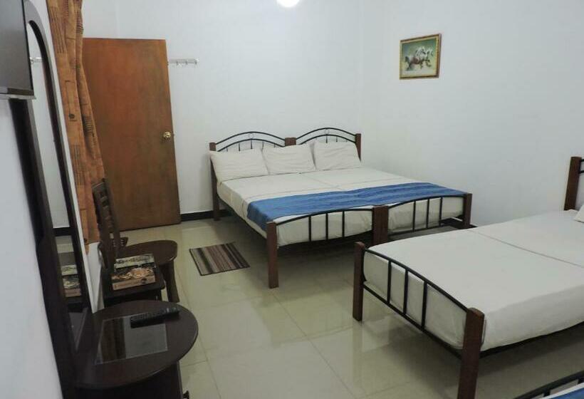 חדר סטנדרט, Charlton Kandy City Rest