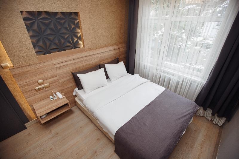Habitació Estàndard Vista Ciutat, Aksular