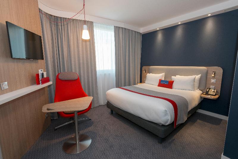 اتاق استاندارد برای معلولان, Holiday Inn Express Paris   Velizy, An Ihg