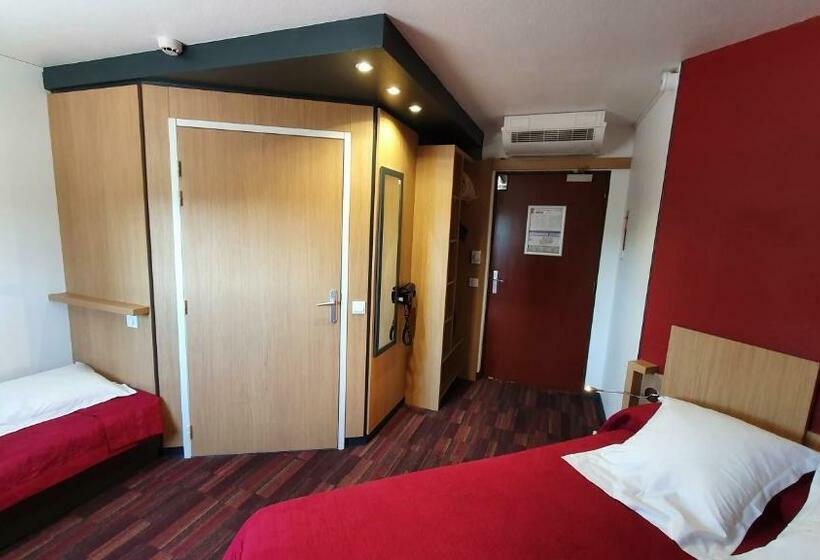 장애인을 위한 킹사이즈 침대 스탠다드 룸, In Hotel Nancy Frouard