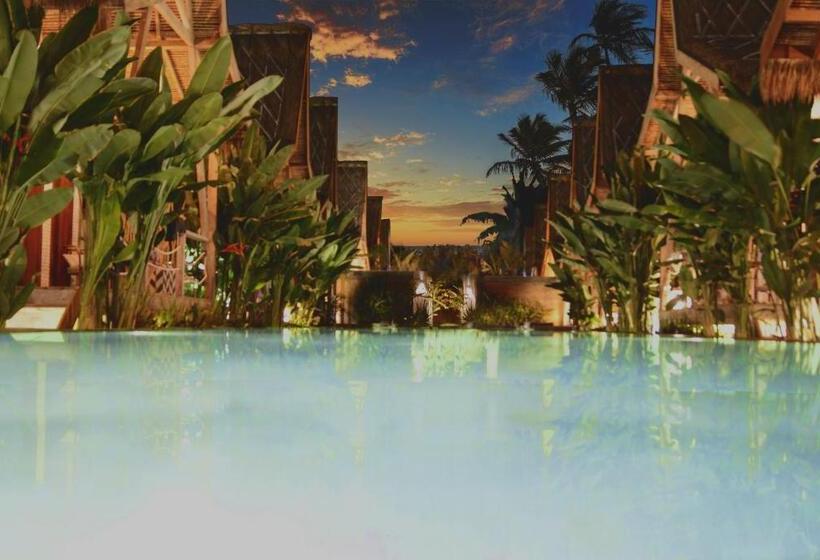 اتاق سه نفره دلوکس با چشم‌انداز استخر, Kaleydo Villas