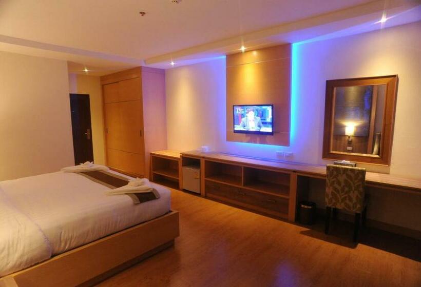 キングサイズベッドのスタンダードルーム, Kitlada Hotel Udonthani