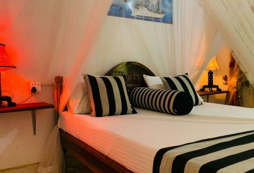 Номер Deluxe, Sisira Natural Lodge   Sigiriya
