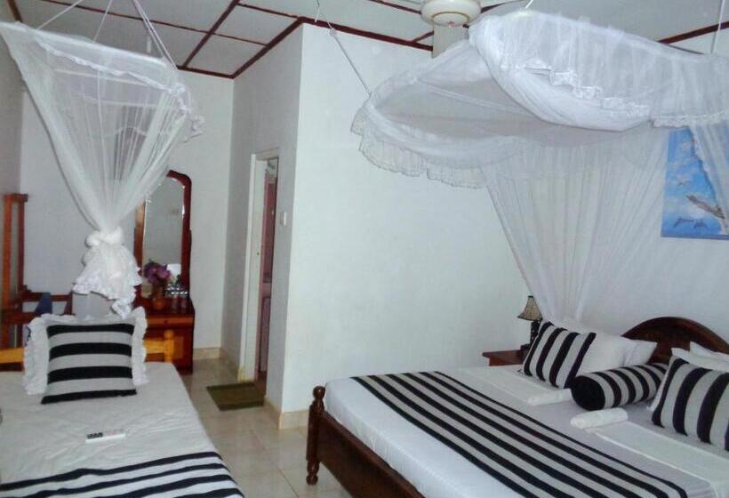 Трехместный Номер Deluxe, Sisira Natural Lodge   Sigiriya