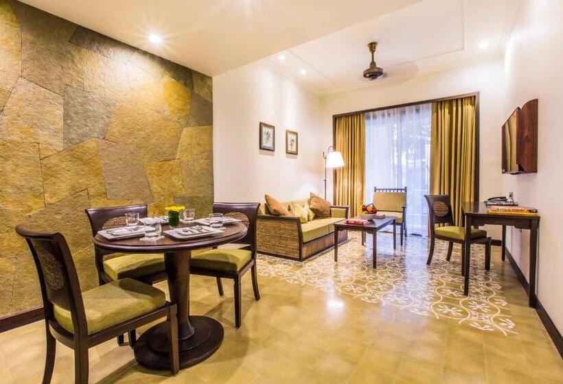带阳台套房, Rhythm Lonavala  An Allsuite Resort