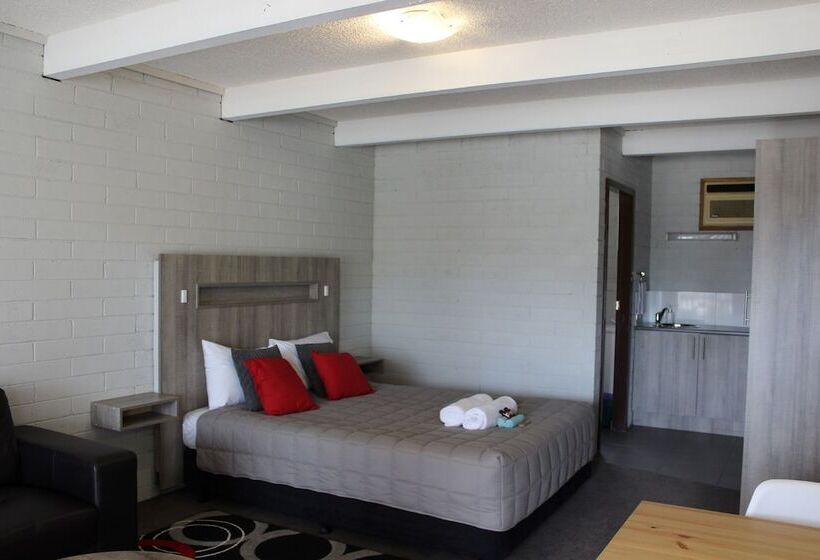Номер Deluxe, Thomas Lodge Motel
