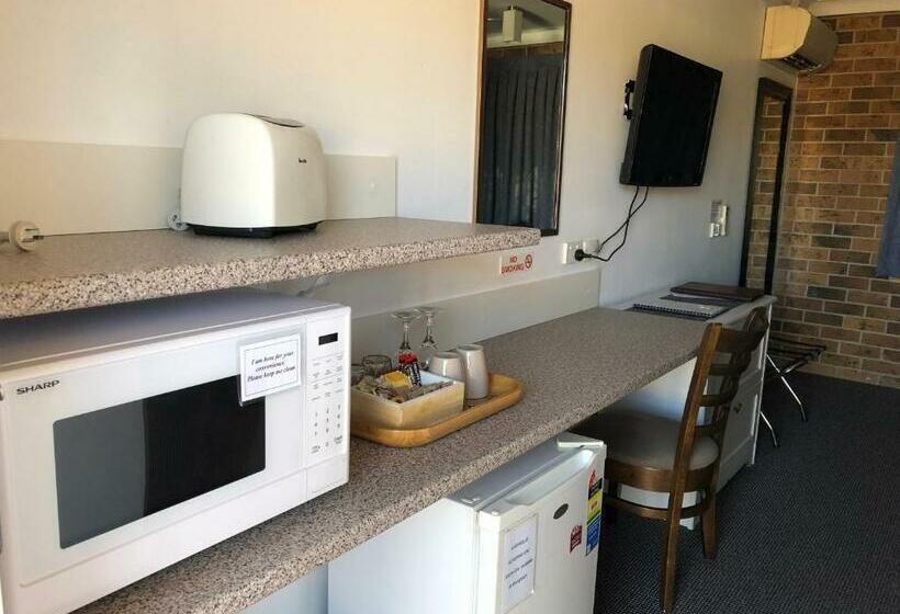 标准间, Golden Grain Motor Inn