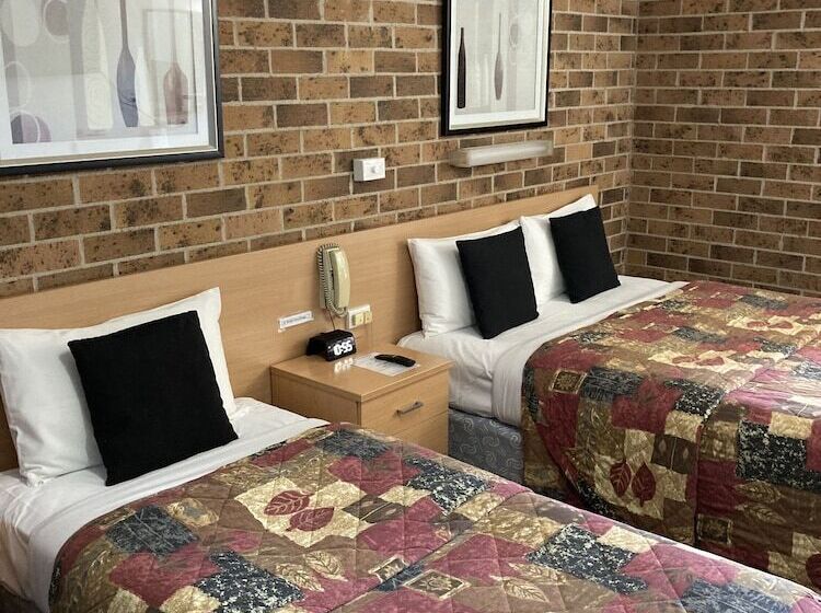家庭间, Golden Grain Motor Inn