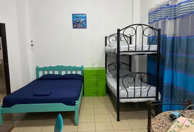 Люкс с Балконом, Playa Suites & Apartments Malecon