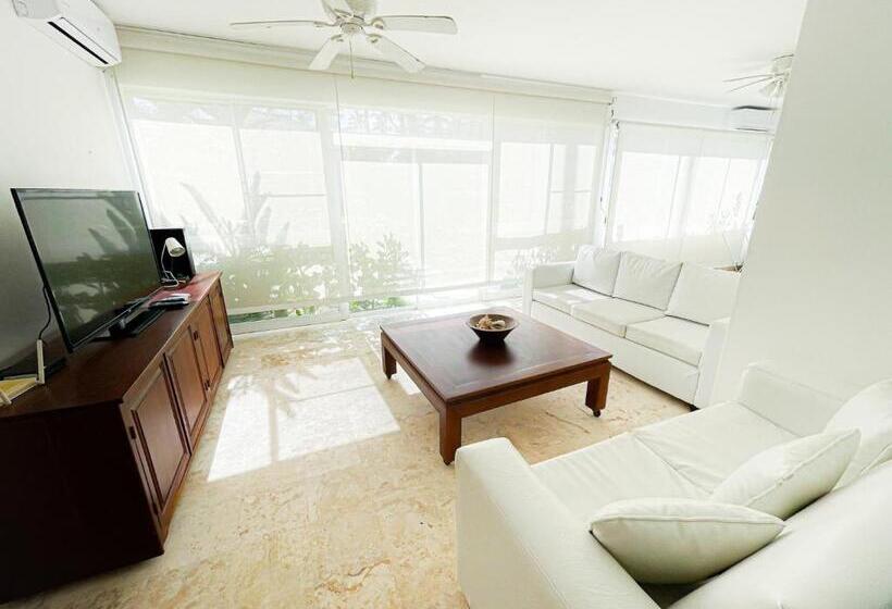 آپارتمان 1 خوابه با چشم‌انداز استخر, Caribbean Galaxy Paradise Hotel Wifi Los Corales Bavaro Beach Club & Spa