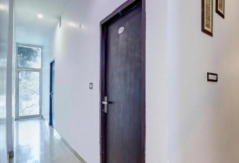 חדר קלאסי לשלושה, Spot On Hotel Kamal