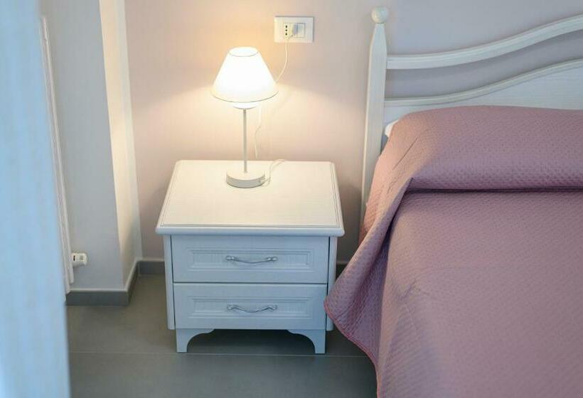 اتاق استاندارد با بالکن, B&b La Fontanella