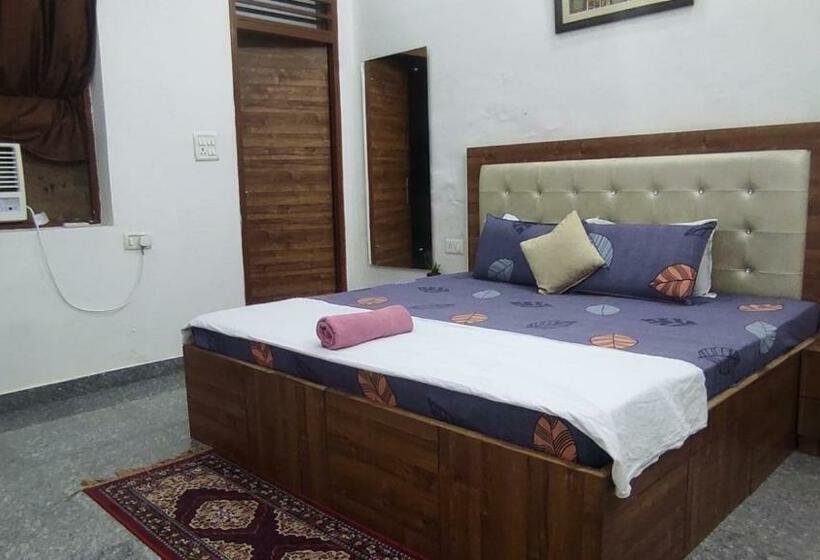 Номер Economy, Taj Backpackers Hostel