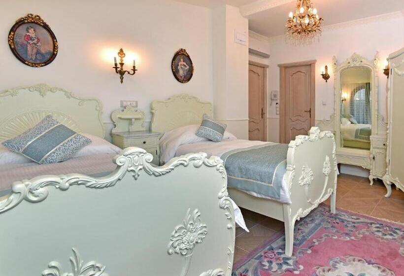 اتاق استاندارد, Royal