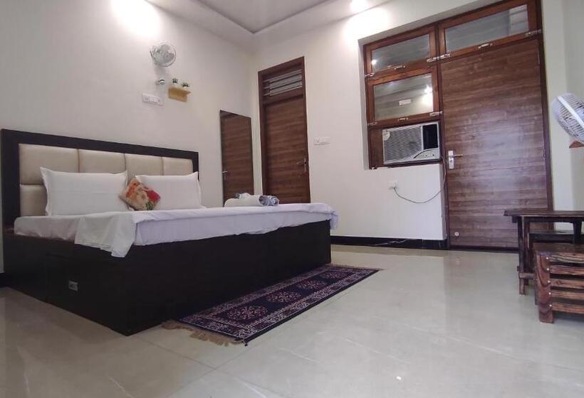 标准间带露台, Taj Street Hostel