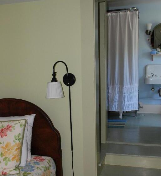Family Suite, Follansbee Inn