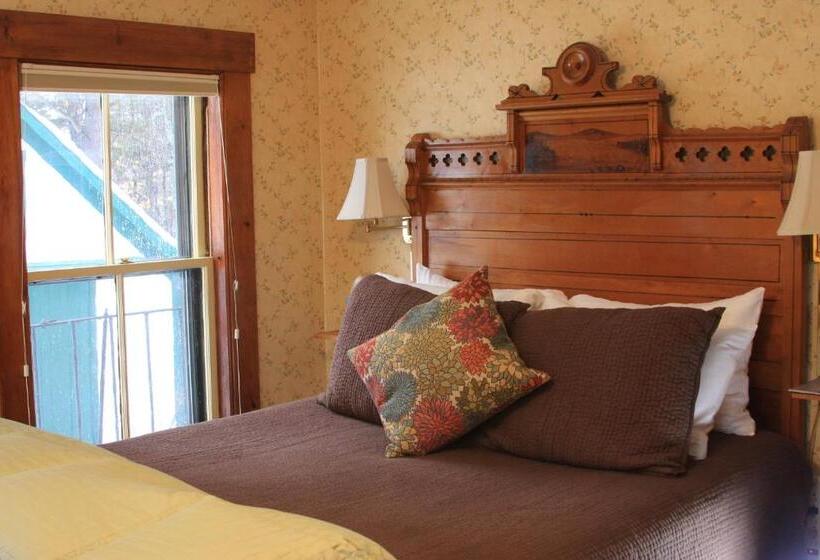 Номер Стандарт, Follansbee Inn