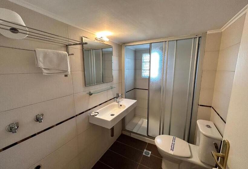 Апартаменты 2 Спальни, Elia Apartments