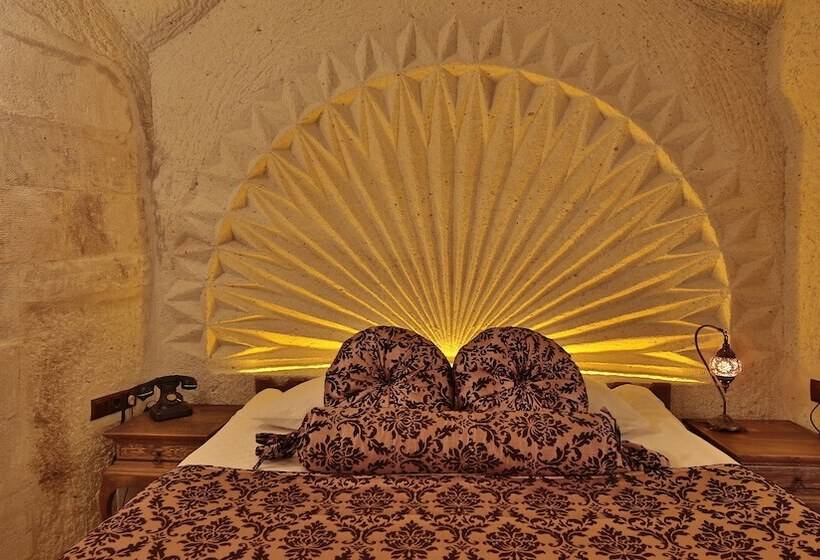 سوییت سوپریور, Phocas Cave Suites