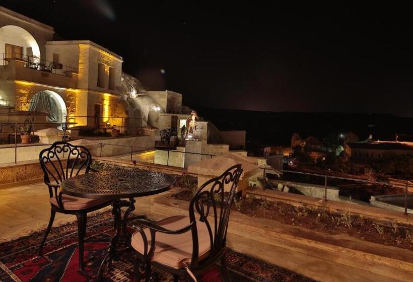 اتاق سوپریور با بالکن, Phocas Cave Suites