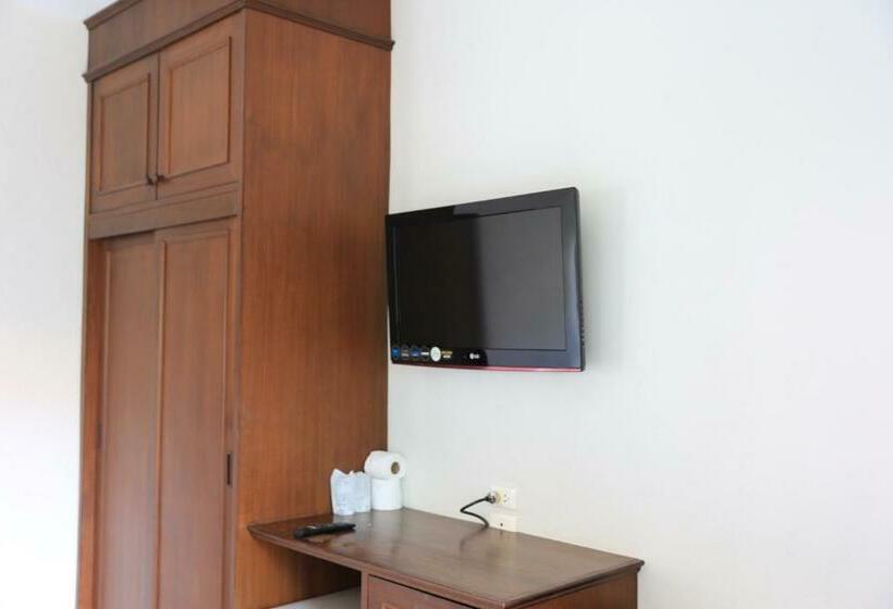 디럭스 방갈로, Shangrilah Bungalow