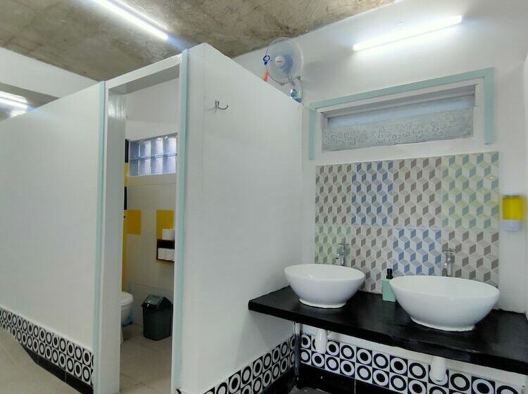 Cama em Quarto Compartilhado, Gili Beach Bum Hostel