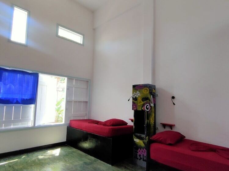 Cama em Quarto Compartilhado, Gili Beach Bum Hostel