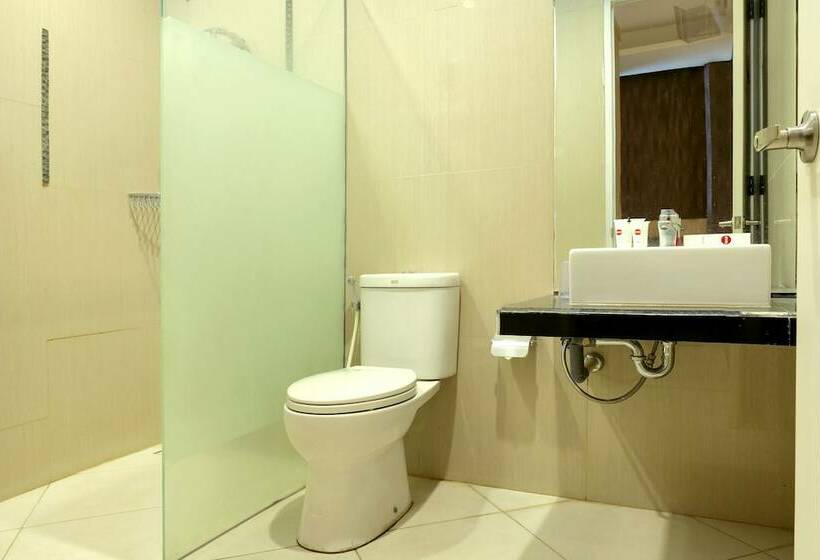 اتاق لوکس, Sans Hotel Grand Omah Sastro