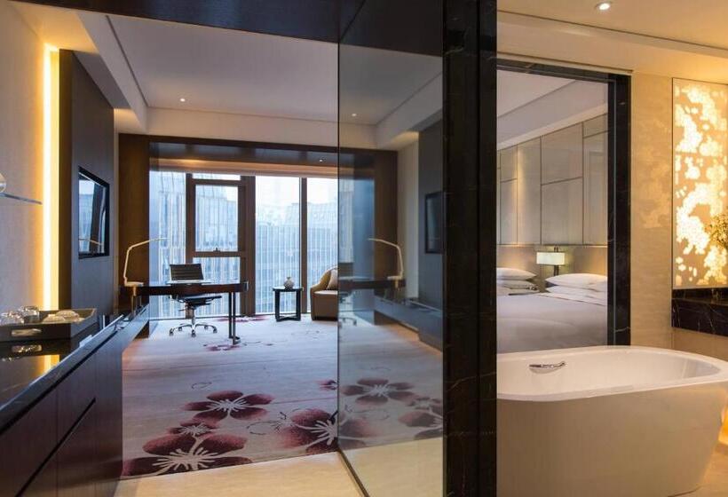 اتاق استاندارد با چشم‌انداز باغ, Renaissance Nanjing Olympic Centre