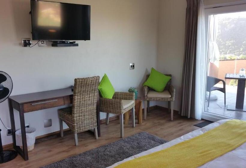 Triple Room Sea View, Lala Panzi B&b