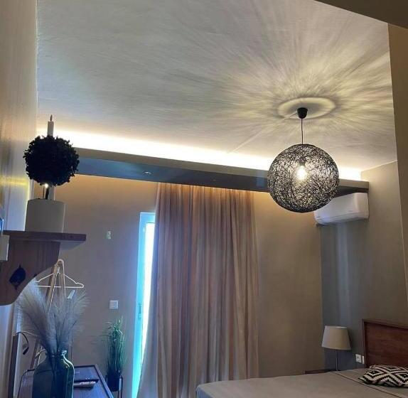 סוויטת ג'וניור דלוקס, Delfini Beach