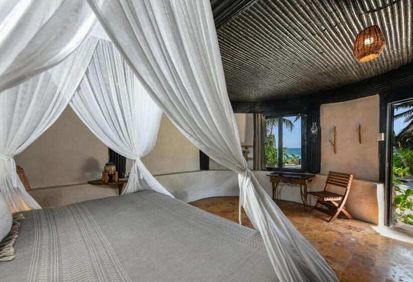 スタンダードバンガロー, Diamante K   Inside Tulum National Park