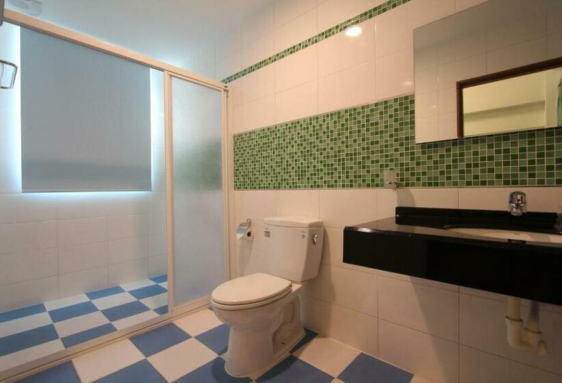 اتاق استاندارد چهار تخته, Otousann B&b