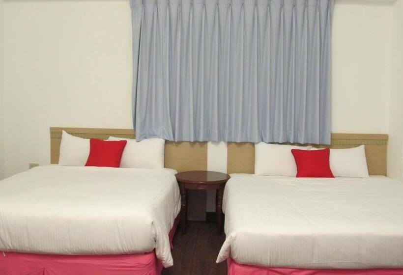 اتاق خانوادگی, Otousann B&b