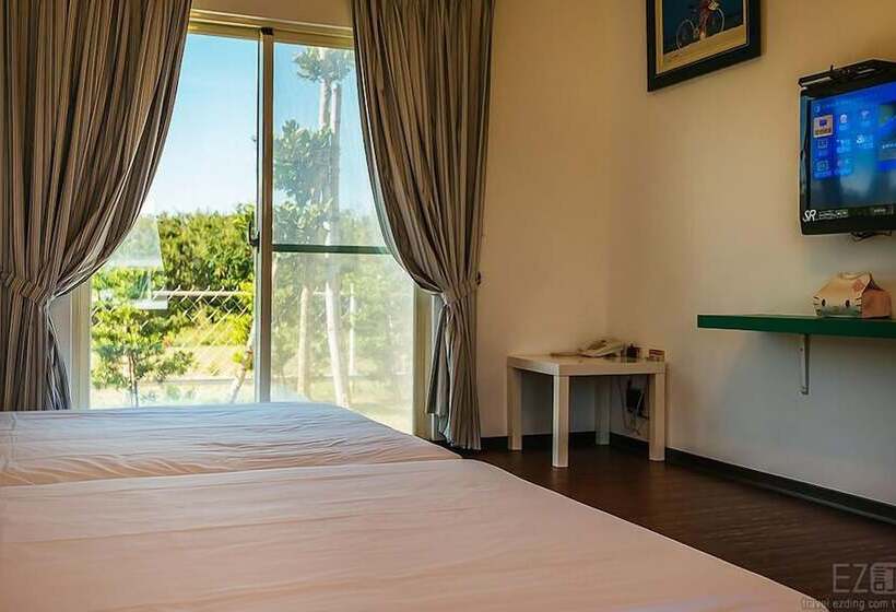 اتاق خانوادگی, Otousann B&b