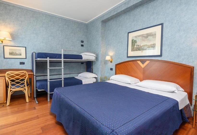 Quarto Superior Quádruplo, Atilius & Suites