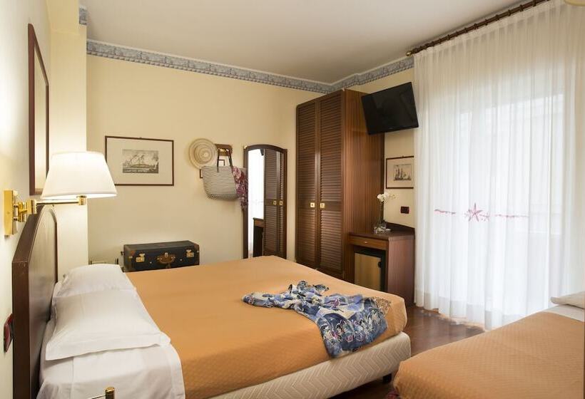 Quarto Superior Quádruplo, Atilius & Suites