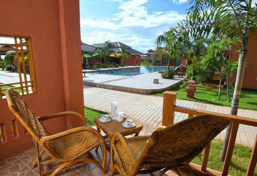 Superior Bungalow, Bagan Emerald