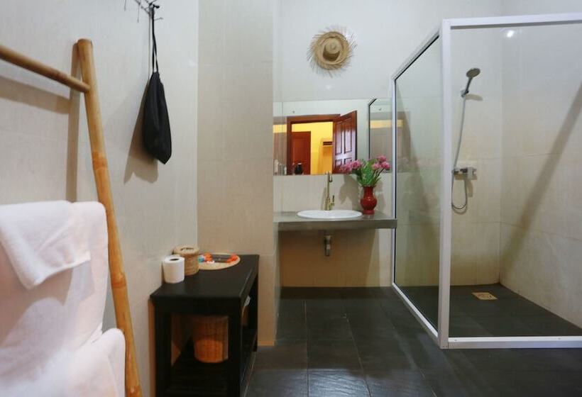 プールの見えるデラックスルーム, Central Indochine D Angkor