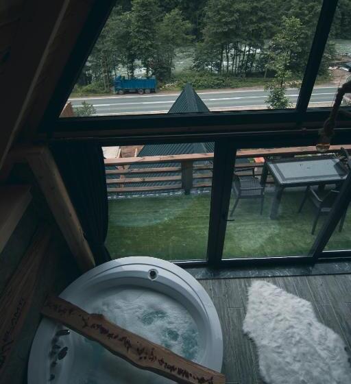 Семейный Номер Deluxe, Elamti Suıt Bungalov