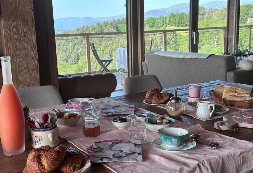 Номер Стандарт с Балконом, Chalet La Petite Ourse
