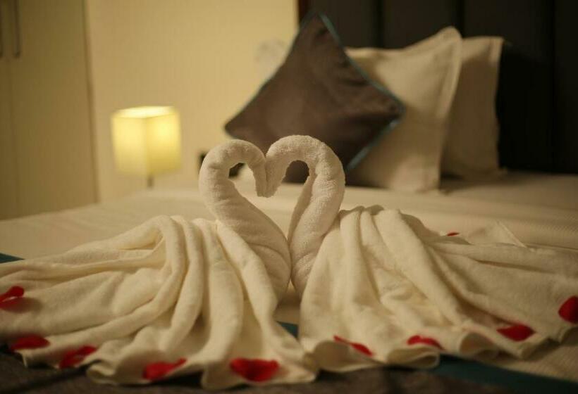 带大床的高级房间, Park Signature Hotels   Royal Benza