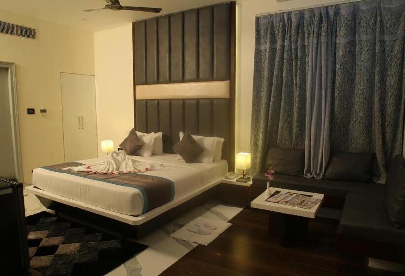 带大床的高级房间, Park Signature Hotels   Royal Benza