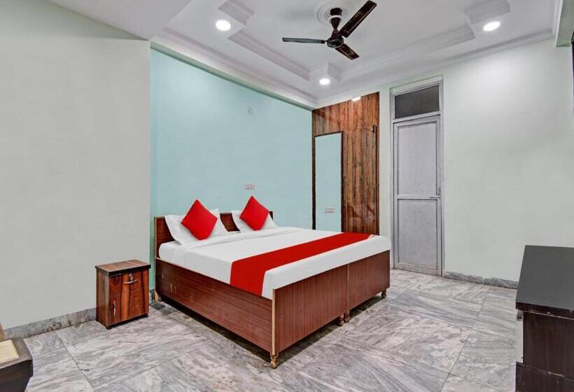 Трехместный Номер Классика, Oyo Flagship 81340  Diamond Inns