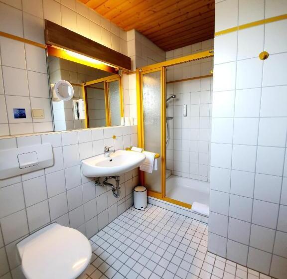 Номер Стандарт, In Den Herrnwiesen