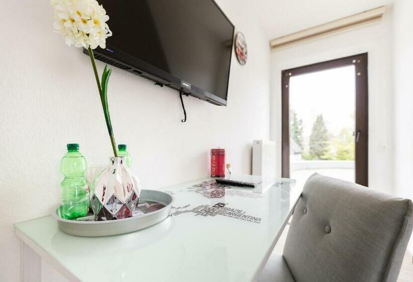 Номер Стандарт, My Messe & Business Home   Refrath