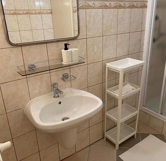 テラス付スタンダードルーム, Global Apartmanház