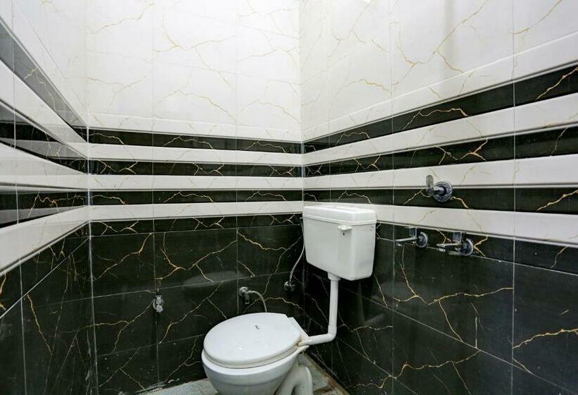 Трехместный Номер Классика, Oyo 81234 Rock Star